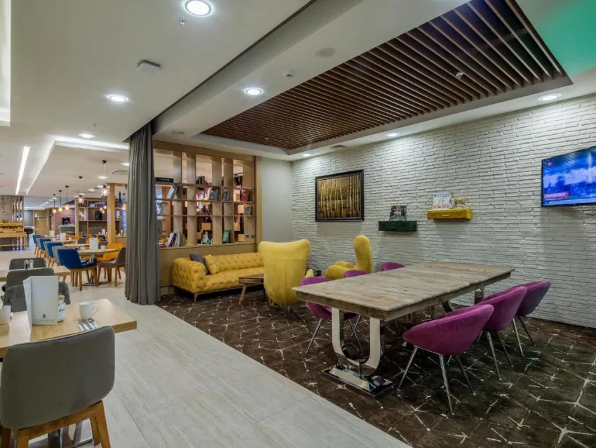 HOLIDAY INN ANTALYA LARA  4*-27