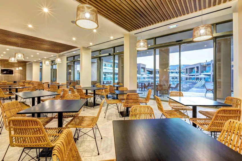 White Olive Elite Laganas 5*-24