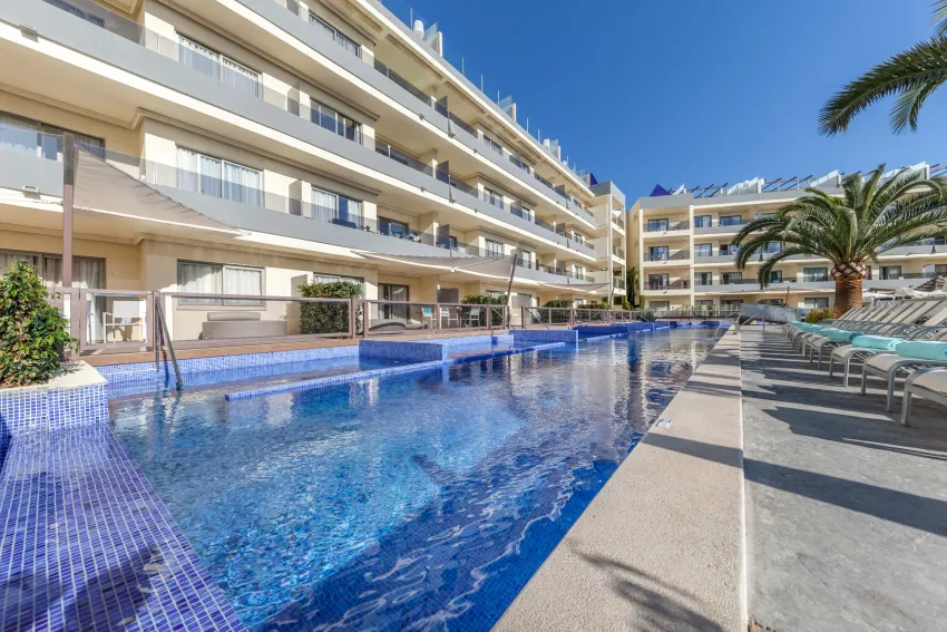 Zafiro Palmanova -54