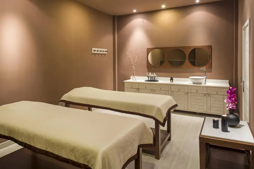 Iberostar Waves Club Cala Barca 4*-21