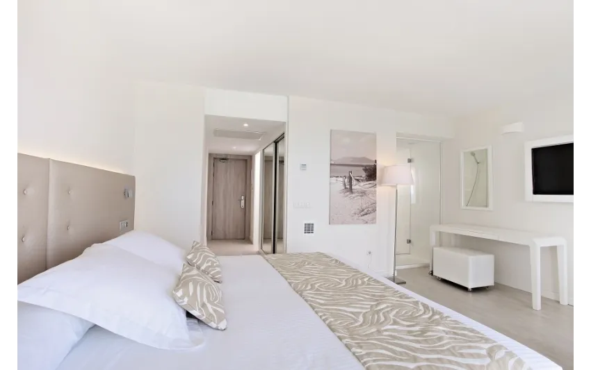 Iberostar Waves Cala Millor 4*-10