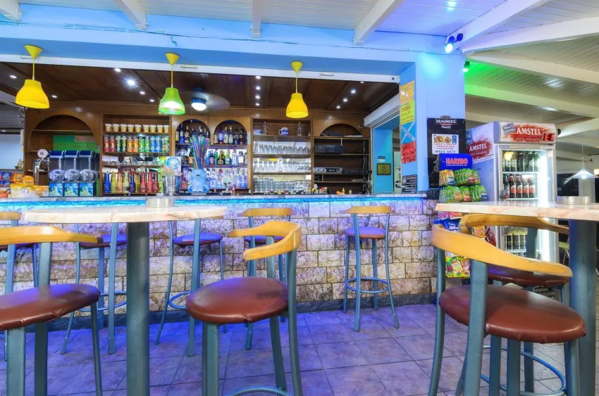 Savvas de Val ex Aeon Hotel 2*-8