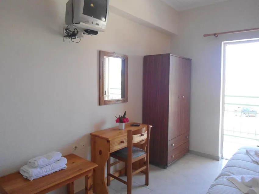 Dennis Studios Alykanas 2*-3