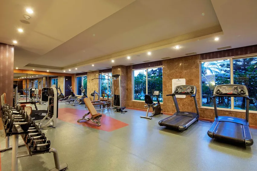 CRYSTAL ADMIRAL RESORT SUITES  5*-23