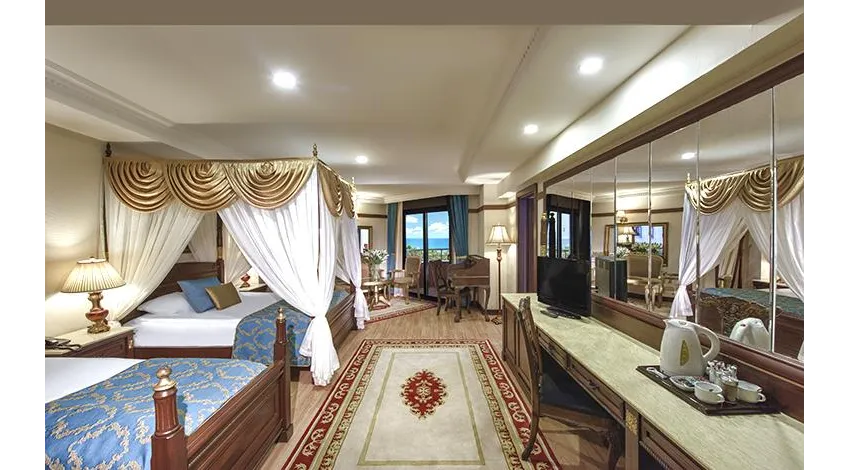 DELPHIN PALACE  5*-15