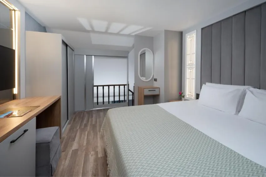 SIAM ELEGANCE HOTELS & SPA  5*-25