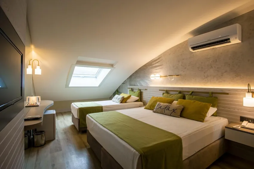 Side Square Hotel 4*-10