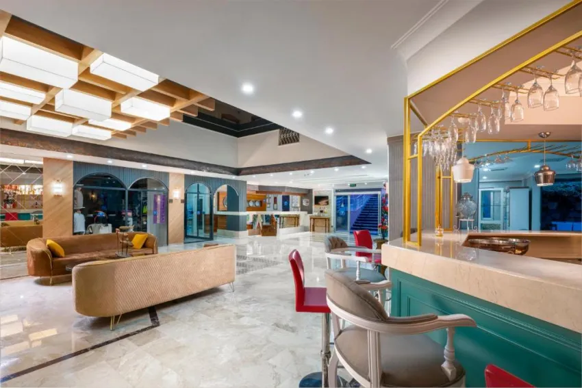 CLUB BIG BLUE SUITE HOTEL  4*-55