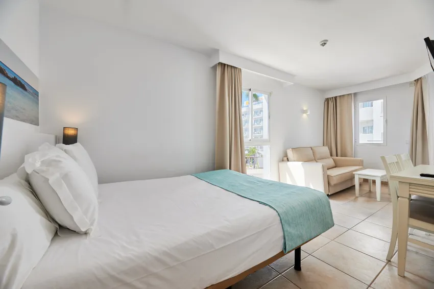 AluaSun Continental Park Hotel & Apartments 4*-55