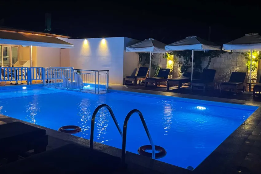 Blue Sky Hotel Apts 3*-5