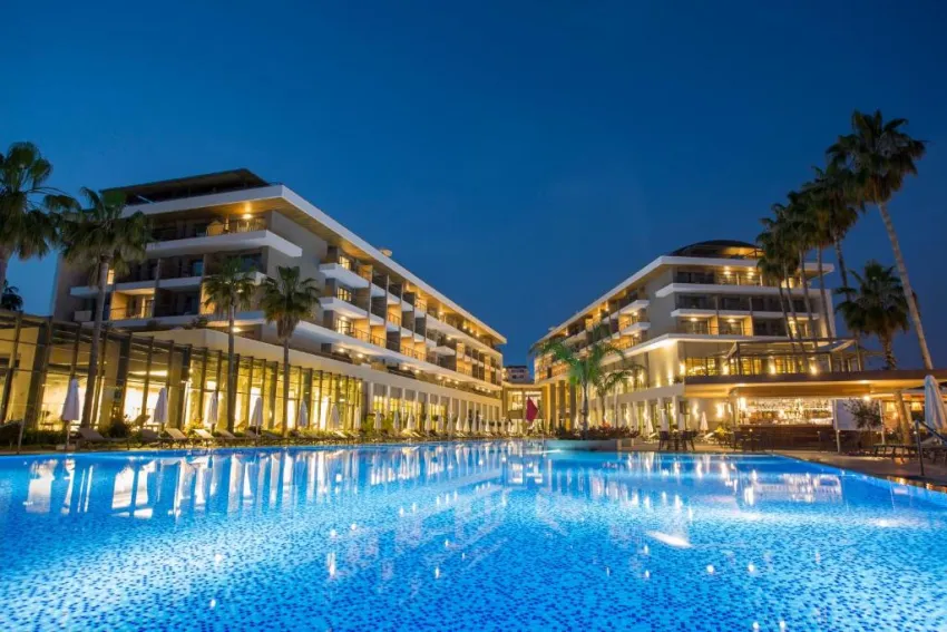 ACANTHUS & CENNET BARUT COLLECTION  5*-15