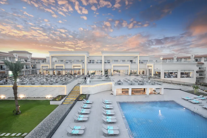 The V Luxury Resort 5*-2