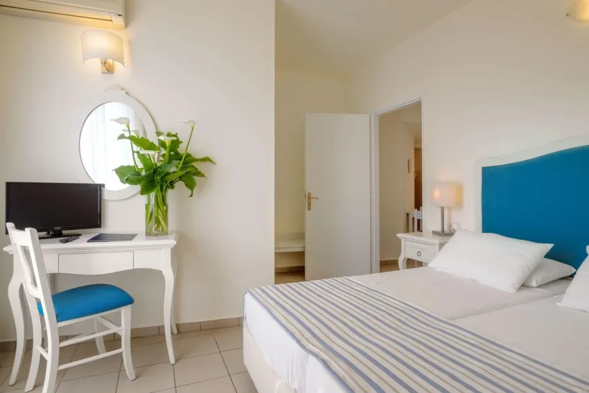 Mare Olympus Apartments 2*-12