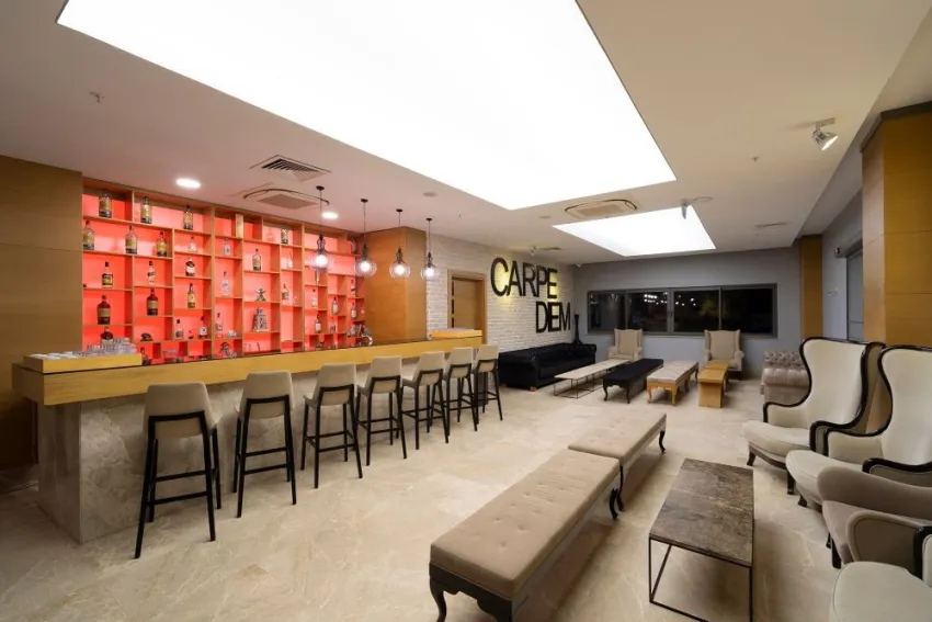 ORFEUS QUEEN HOTEL  4*-20