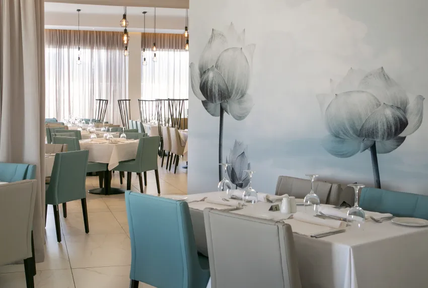 Vangelis Hotel and Suites 4*-57