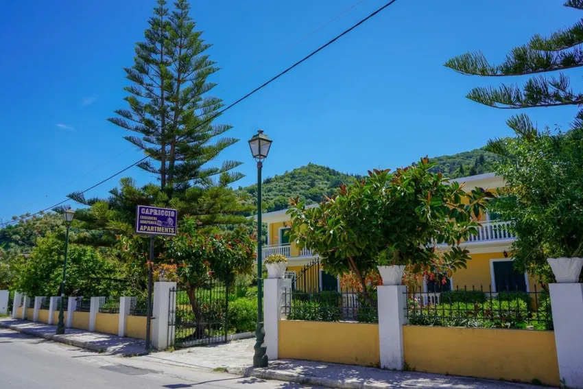 Capriccio Studios 4*-5