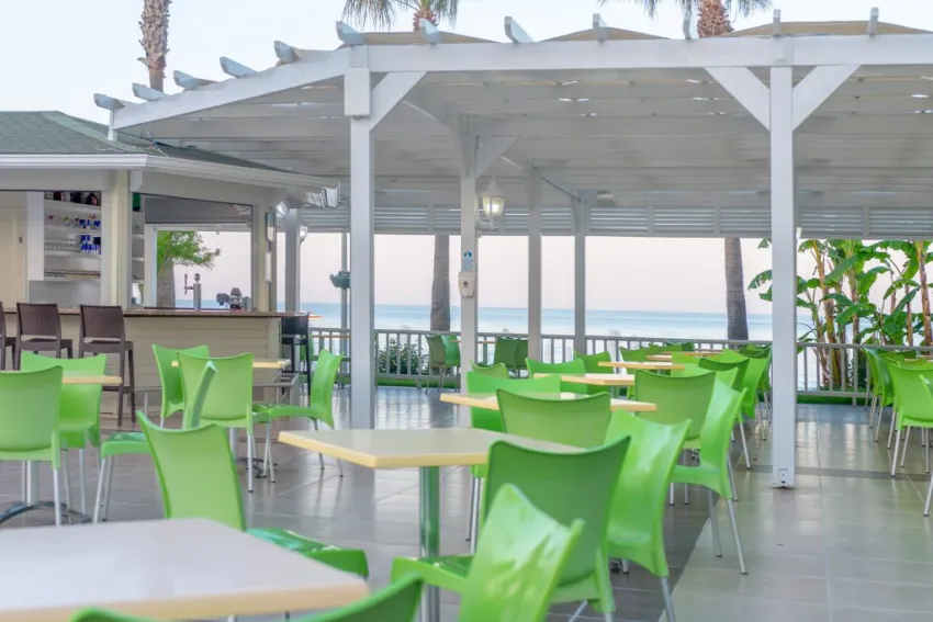 SANDY BEACH HOTEL  4*-23