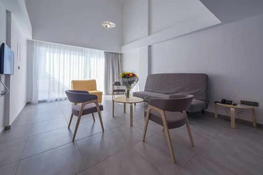 Protaras Plaza Hotel 3*-12