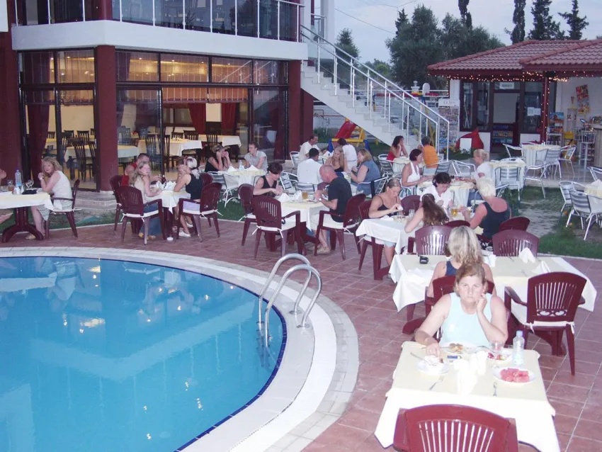 Carna Garden Otel 3*-3