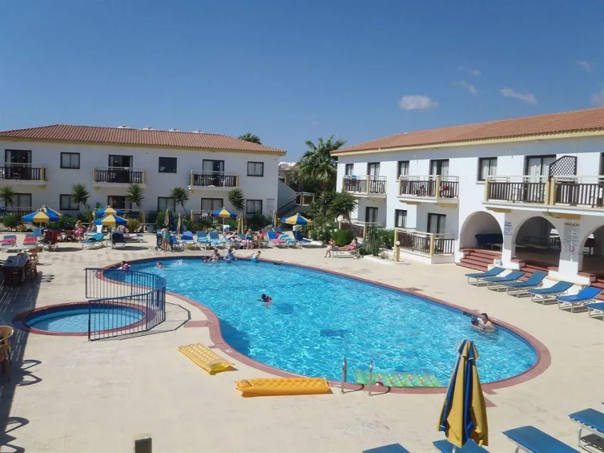 Cosmelenia Hotel Apartments 3*-4