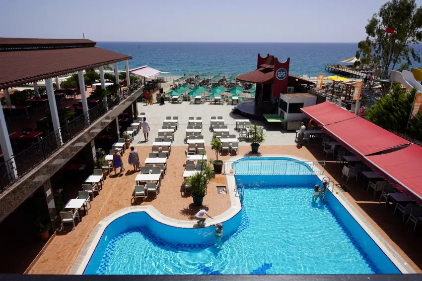 ALERIA BELPORT BEACH HOTEL  4*-17
