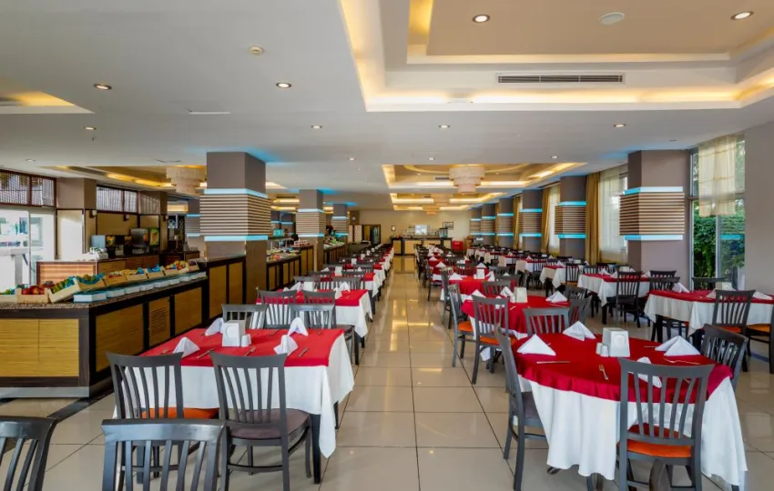 HOLIDAY GARDEN RESORT   5*-3