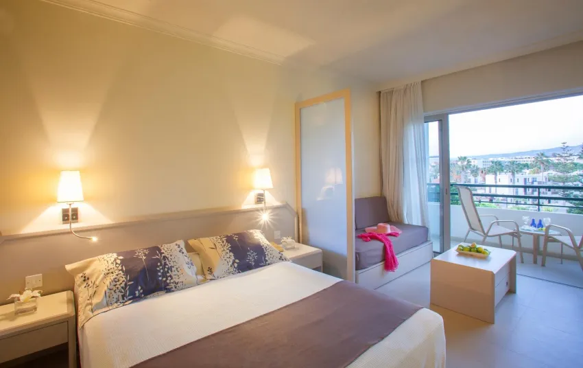 Louis Imperial Beach 4*-4