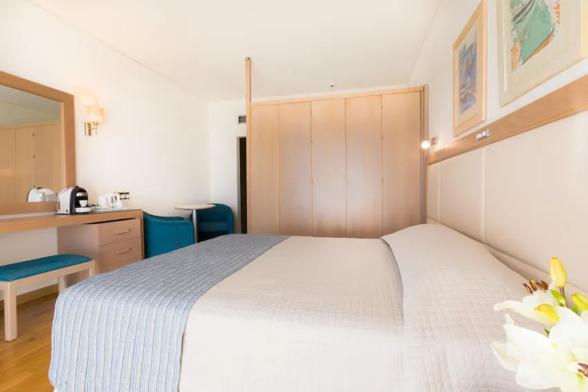 Golden Coast Beach Hotel 4*-18