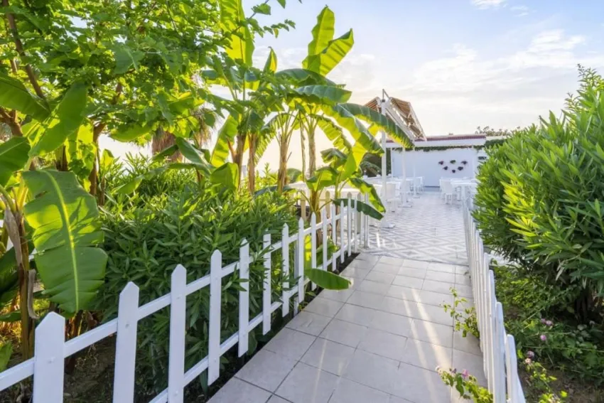 RAMIRA BEACH HOTEL  4*-18