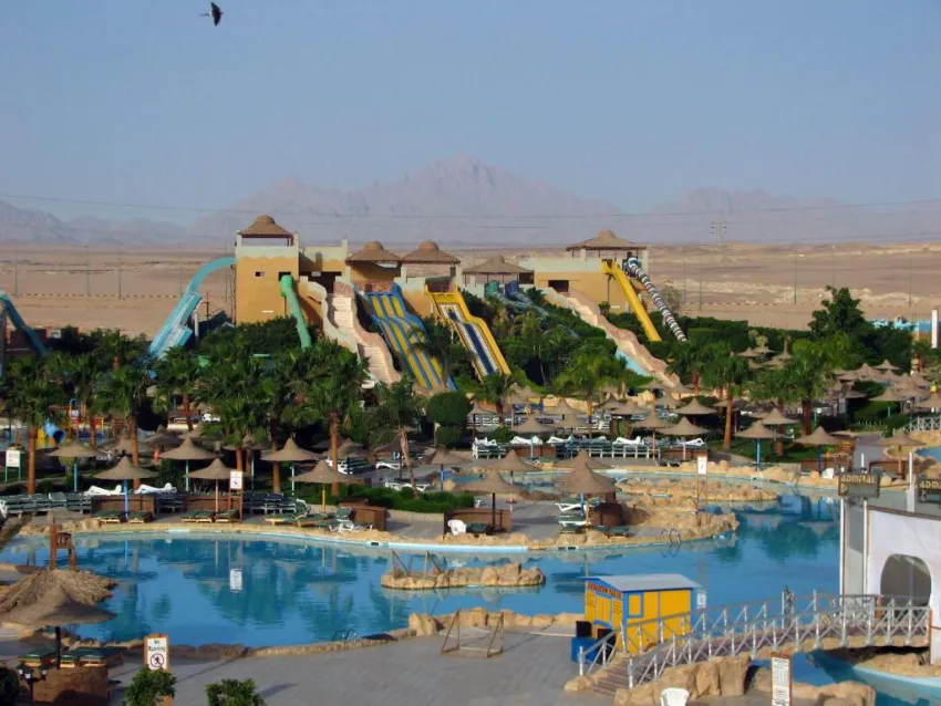 TITANIC RESORT & AQUAPARK  4*-4