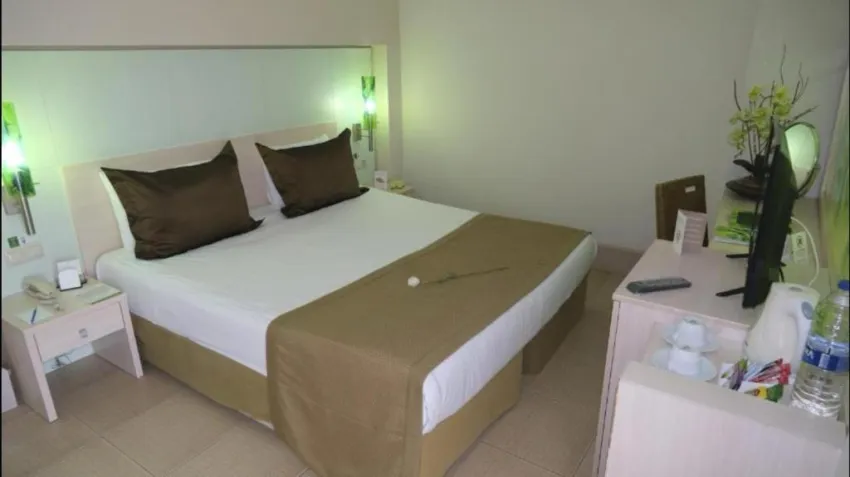 Ambassador Hotel 4*-6