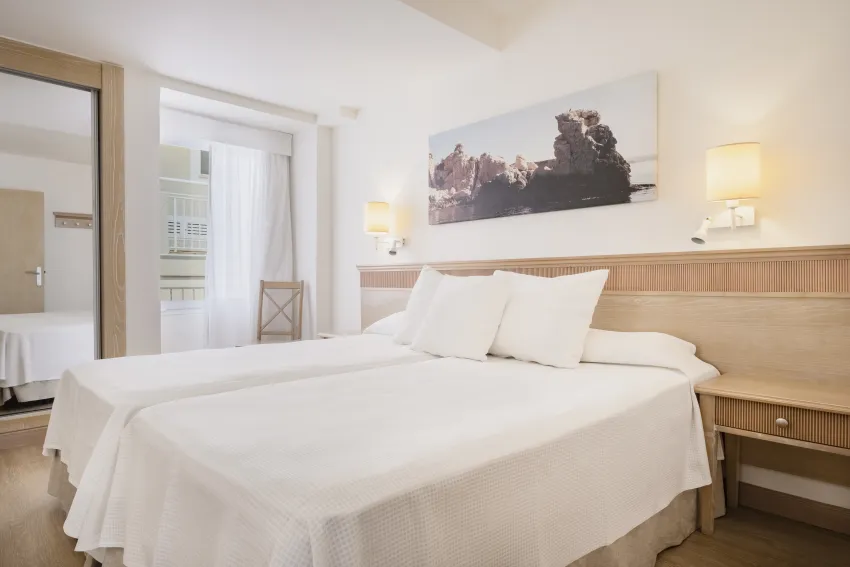 Iberostar Waves Club Cala Barca 4*-292