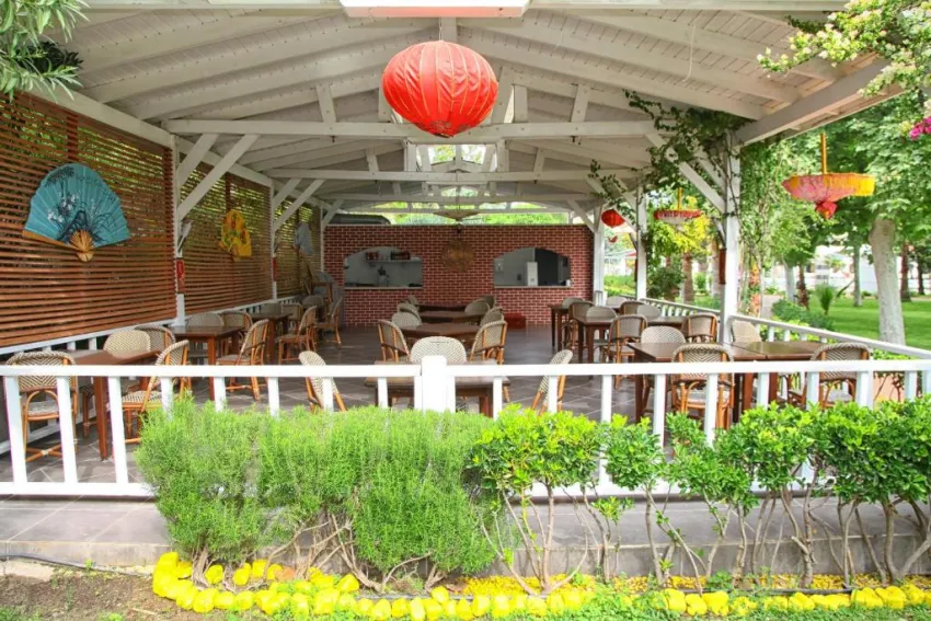 QUEENS PARK LE JARDIN HOTEL  5*-3