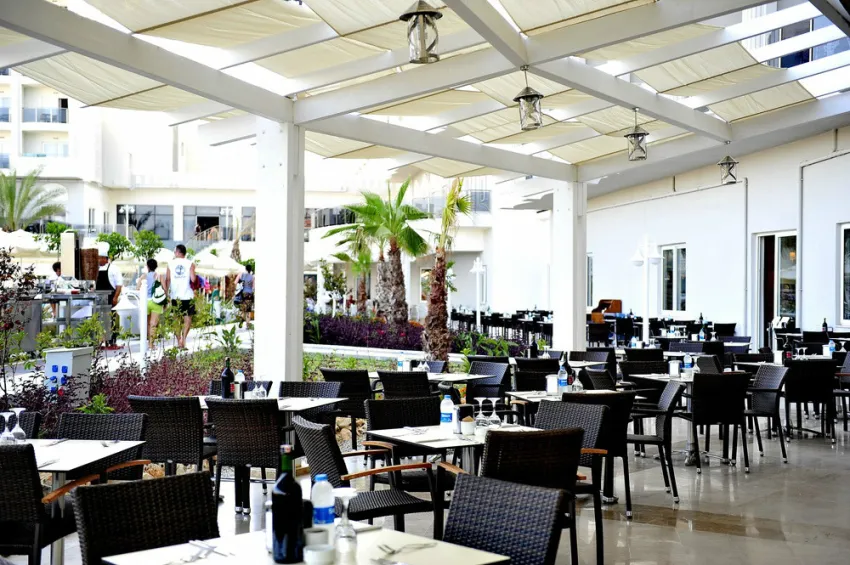 LAKE & RIVER SIDE HOTEL & SPA  5*-11