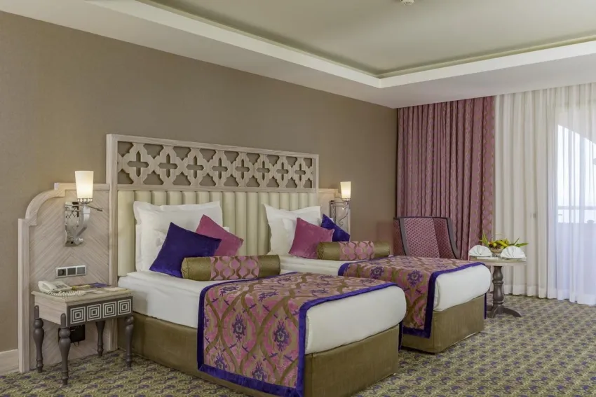 Royal Alhambra Palace 5*-29