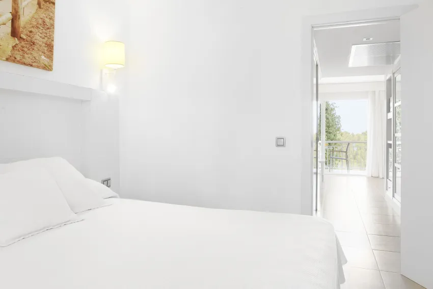 Iberostar Waves Club Cala Barca 4*-333