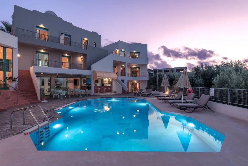 Bella Vista Apartments 3*-5