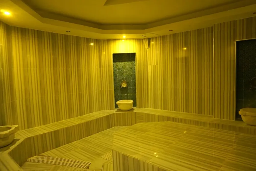 SIDE LEGEND HOTEL  3*-11