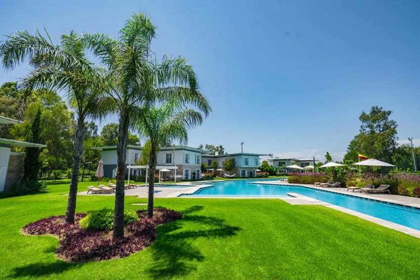 CORNELIA AZURE VILLAS  5*-2
