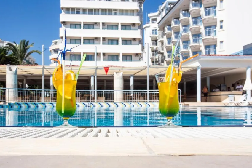 CLUB HOTEL MIRABELL  4*-22