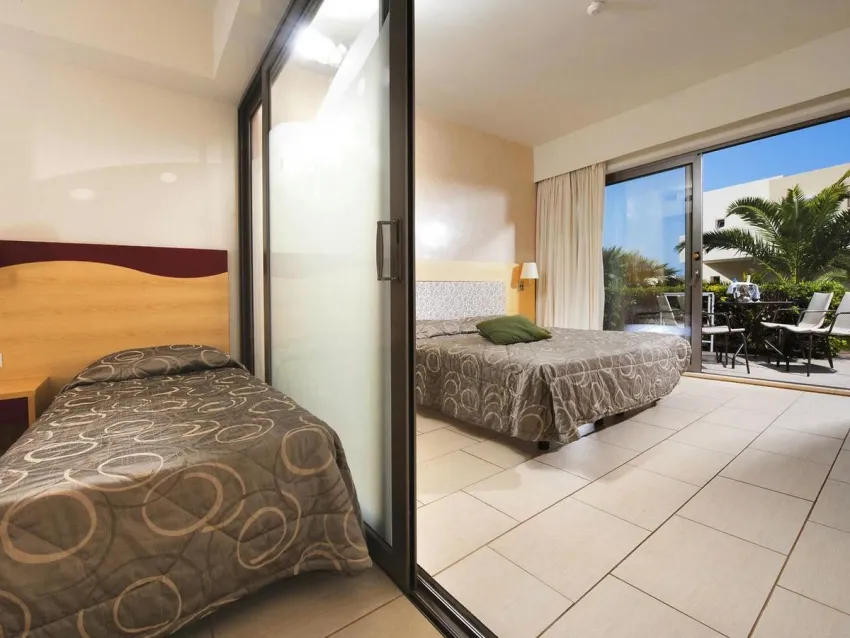 Grand Hotel Holiday Resort 4*-8