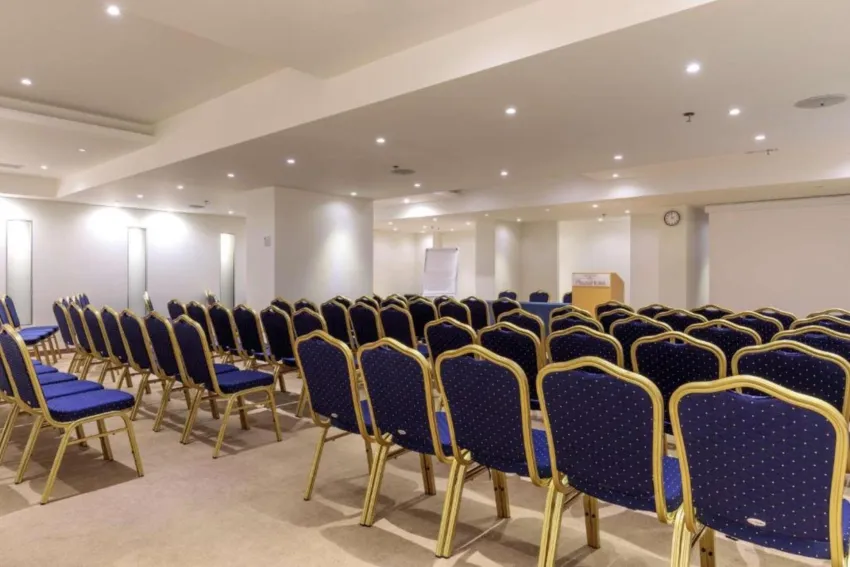 Best Western Plus Plaza 4*-13