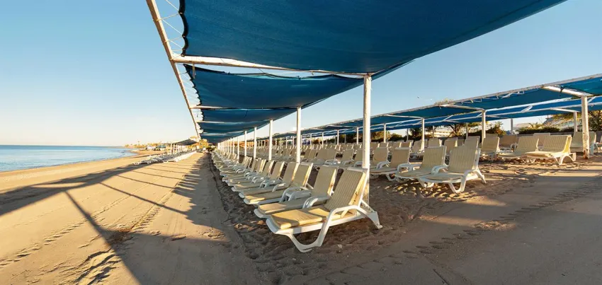 CRYSTAL ADMIRAL RESORT SUITES  5*-17