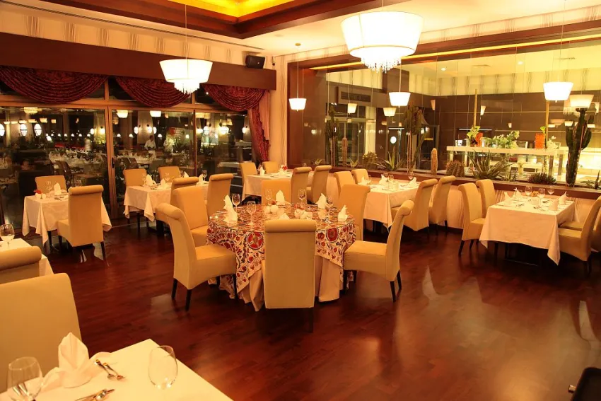 CRATOS PREMIUM HOTEL & CASINO & SPA  5*-60