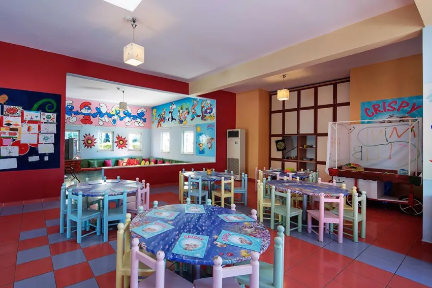 CRYSTAL ADMIRAL RESORT SUITES  5*-20
