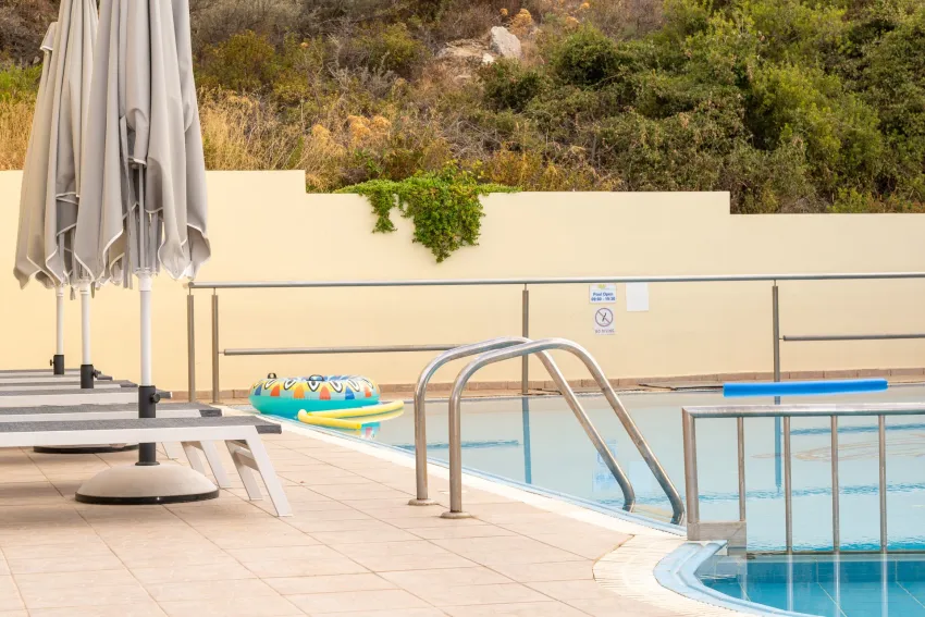 Elpis Studios and Apts 3*-6