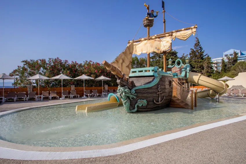 Sol Cosmopolitan Rhodes 4*-36