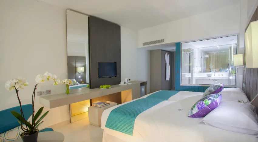 King Evelthon Beach Hotel and Resort 5*-9