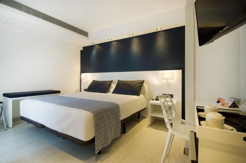 Catalonia del Mar 4*-26