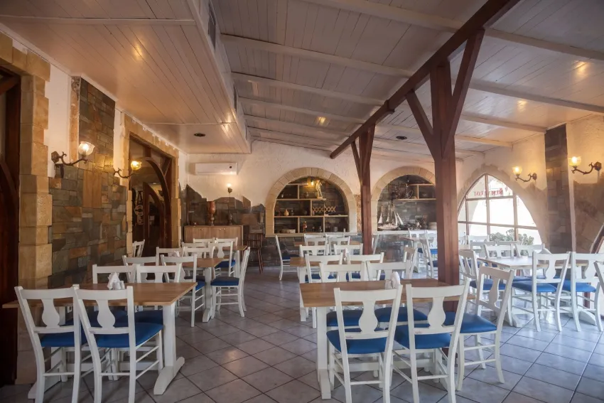 Evina Rooms and Suites 3*-7